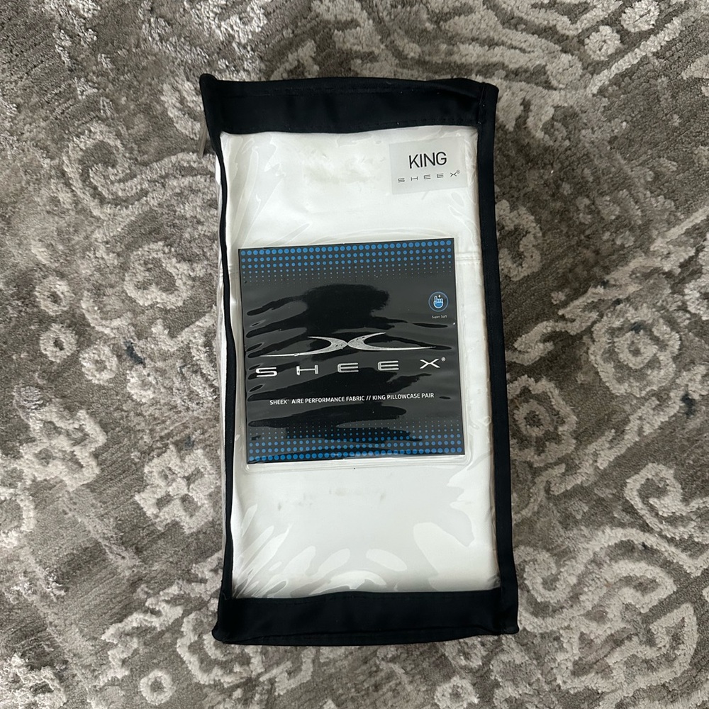 SHEEX KING White Performance pillowcases -NWT